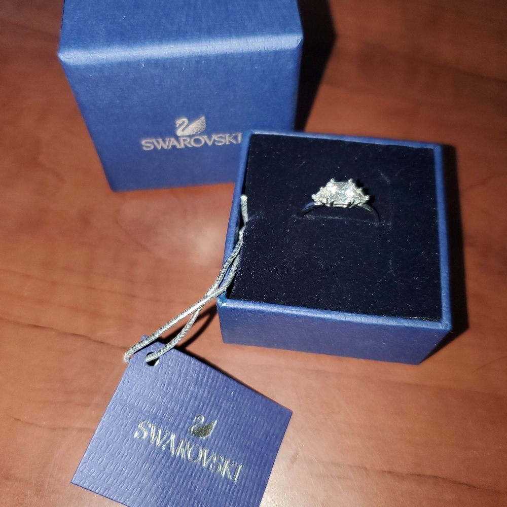 Ring - Picture 3 of 4